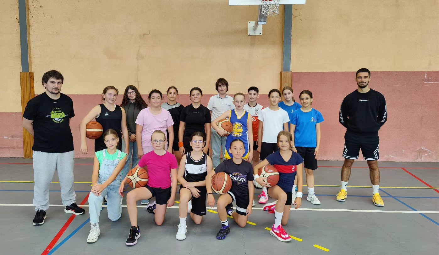 Lire la suite à propos de l’article Rentrée des 2 sections sportives : Foot et Basket