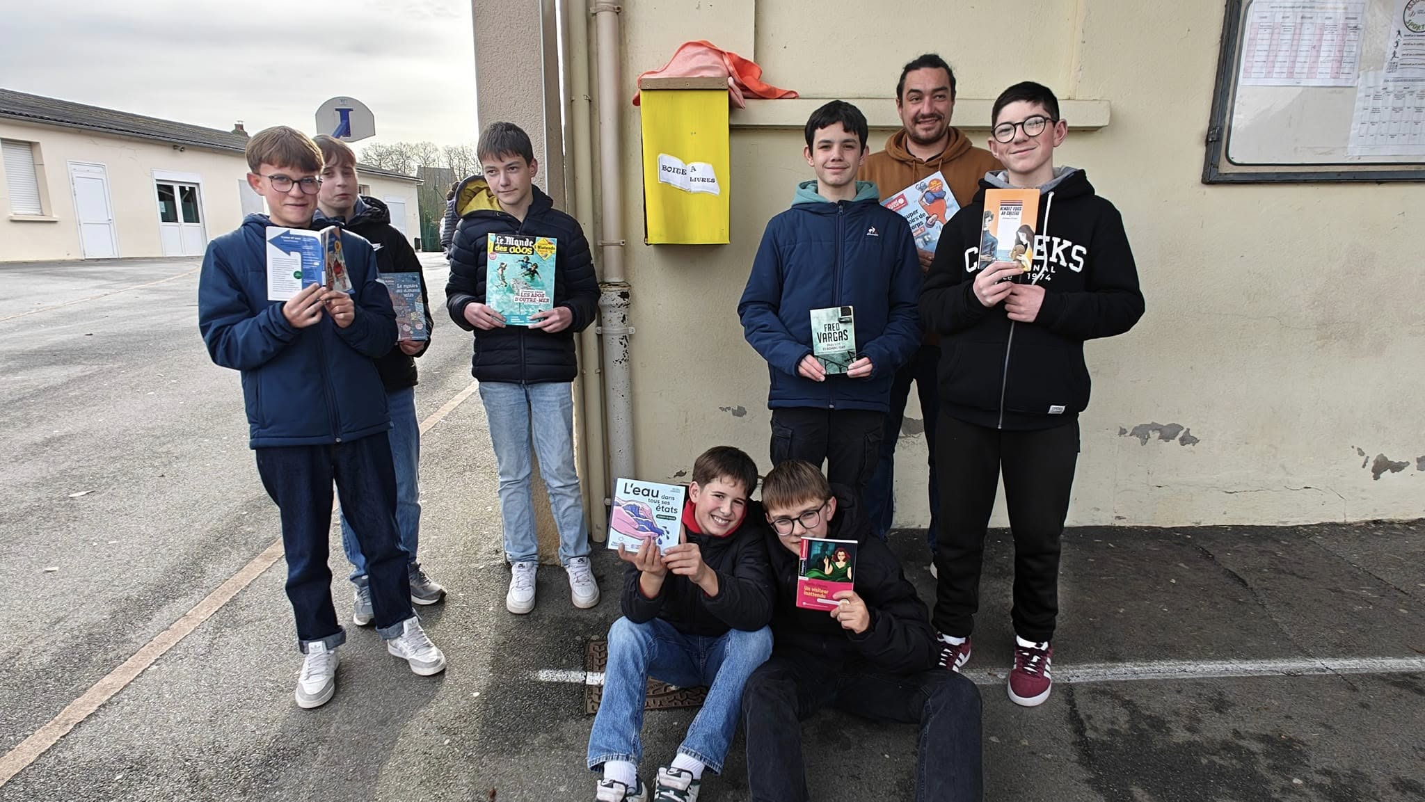 Lire la suite à propos de l’article Inauguration de la boite à livres