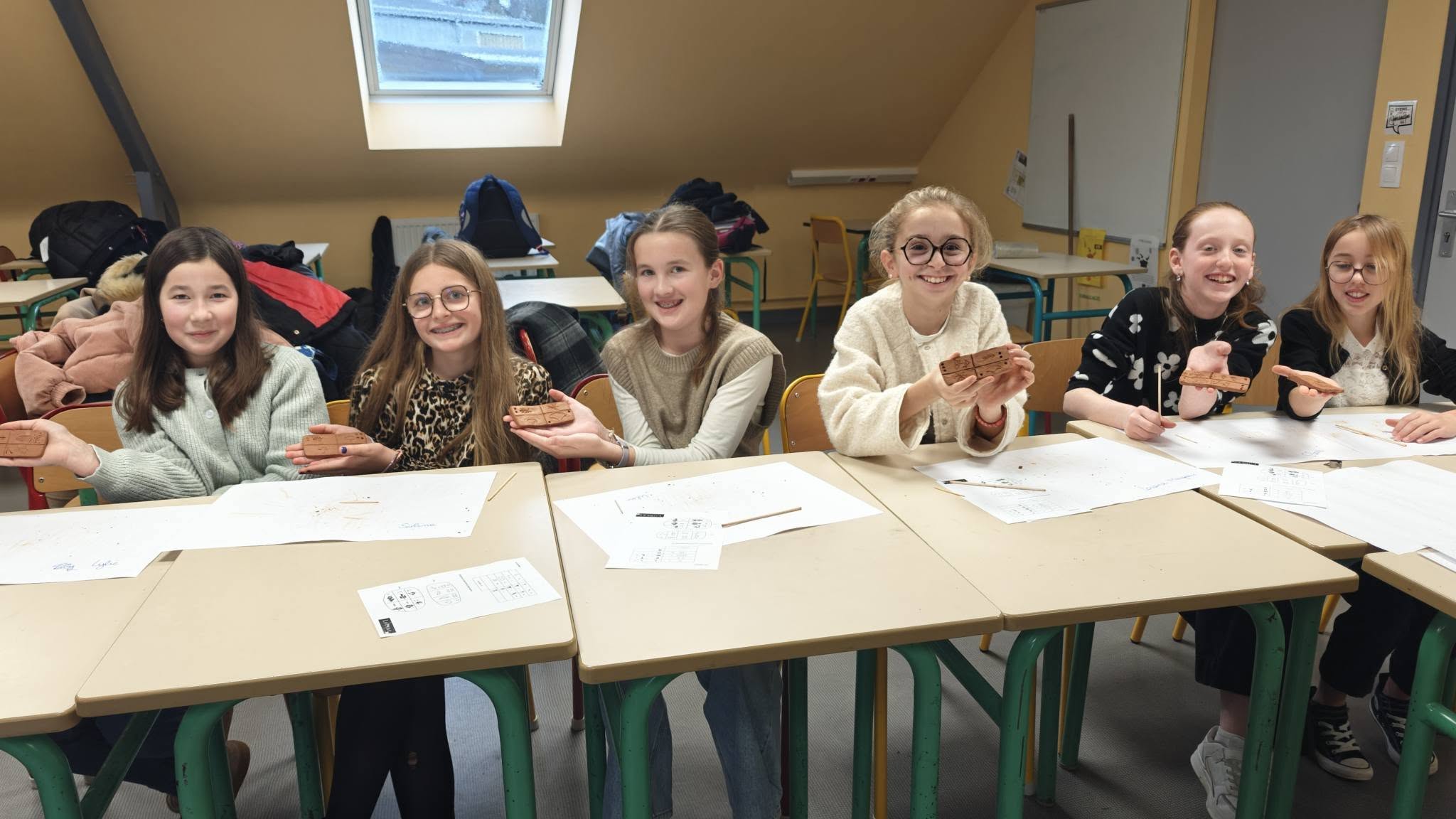 Lire la suite à propos de l’article Atelier d&rsquo;écriture cunéiforme pour les 6e