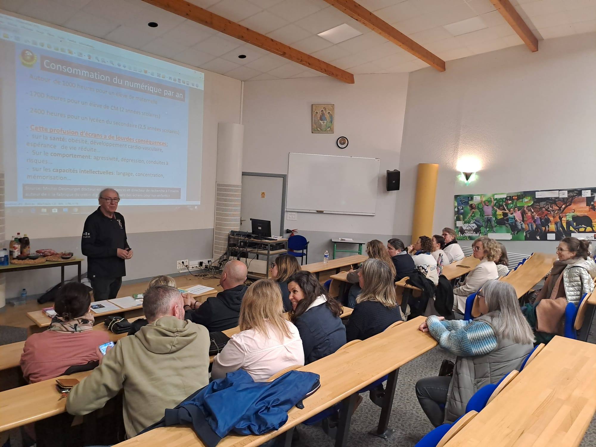 Lire la suite à propos de l’article Conférence de Glenn Hoel sur la santé mentale des jeunes liée au numérique